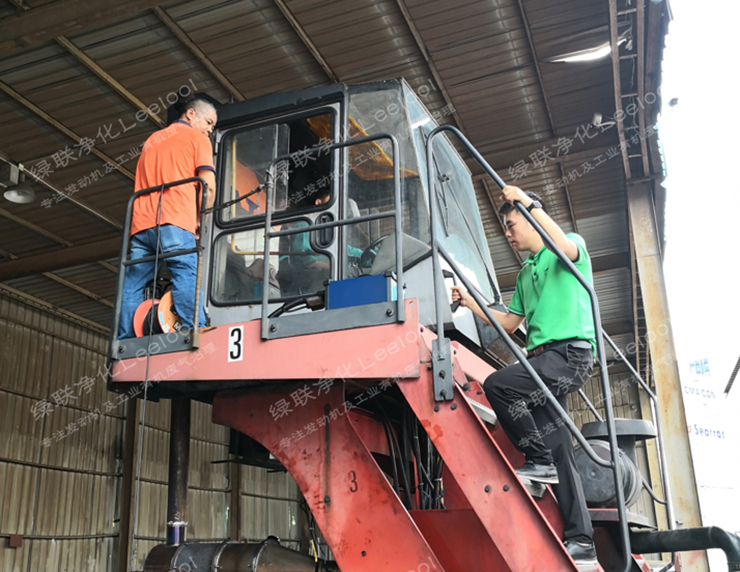 叉車尾氣黑煙凈化器 承諾達到環(huán)保標準